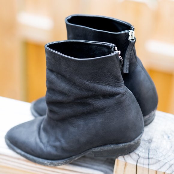 Cinzia Araia Black Leather Ankle Boots - Picture 4 of 6